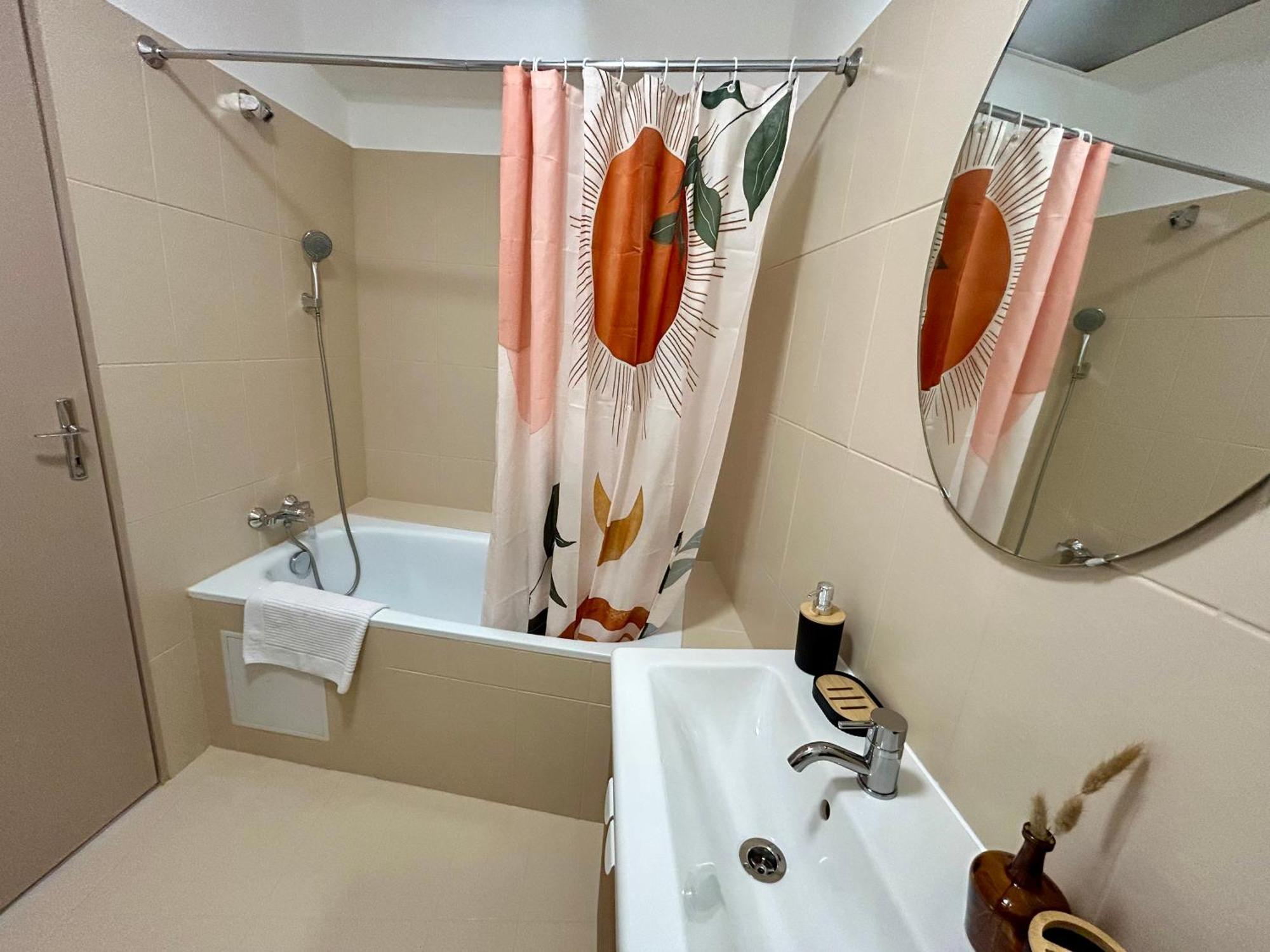 Douce Agathe - Duo-Groupe, Chaleureux, Tram 200M, Centre 10Min Apartment Strasbourg Exterior photo